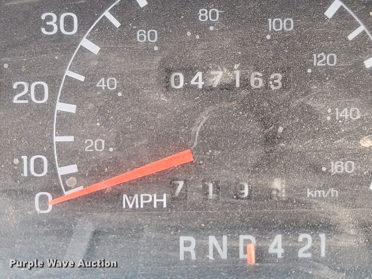 image for item KQ9099 2002 Ford F650  dump truck