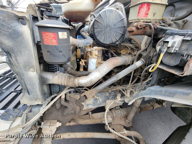 image for item KQ9099 2002 Ford F650  dump truck