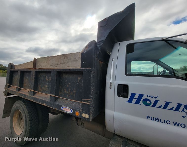 image for item KQ9099 2002 Ford F650  dump truck