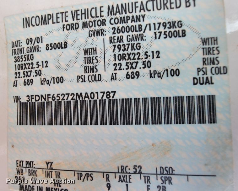 image for item KQ9099 2002 Ford F650  dump truck