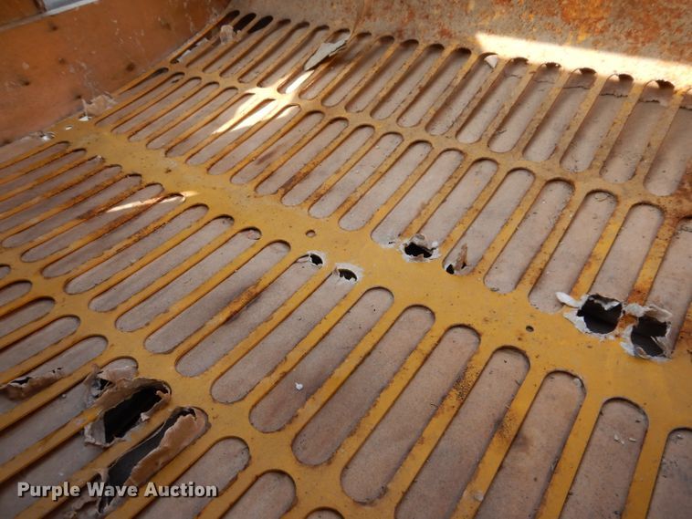 image for item KY9595 Oshkosh truck grill