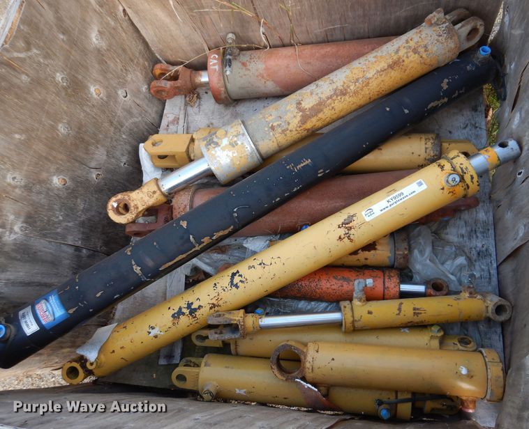 image for item KY9599 Hydraulic cylinders