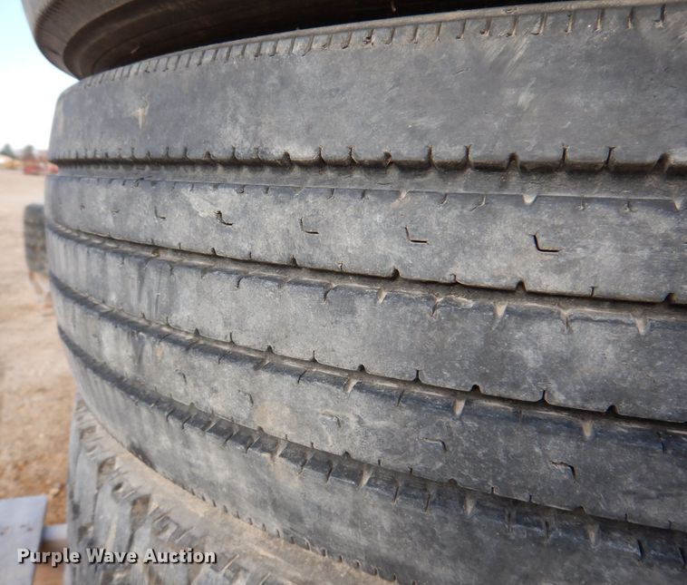 image for item KY9603 (4) 225/70R19.5 tires