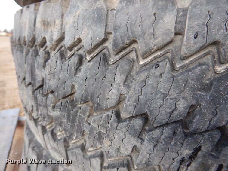image for item KY9603 (4) 225/70R19.5 tires