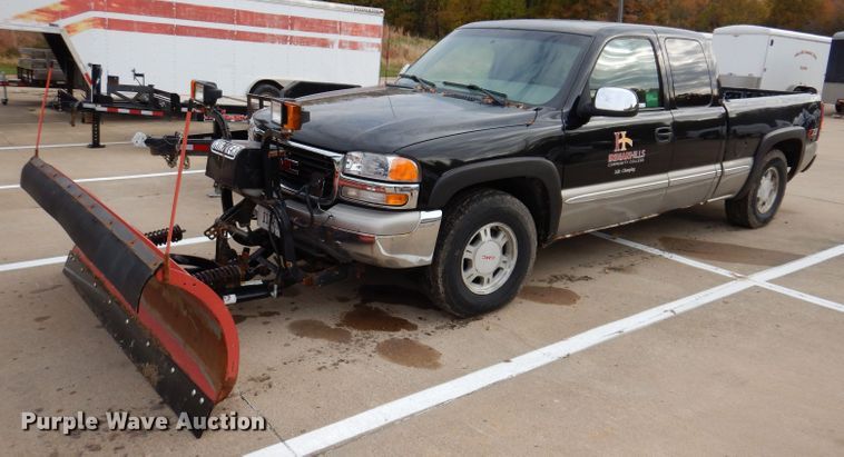 image for item KY9631 2000 GMC Sierra 1500  Ext. Cab pickup truck