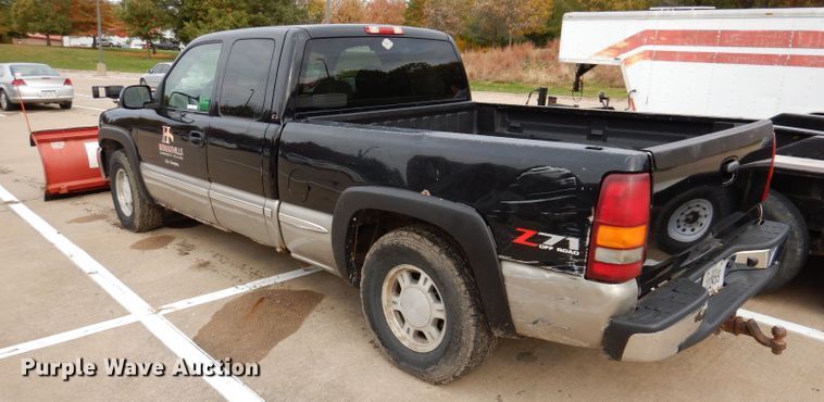 image for item KY9631 2000 GMC Sierra 1500  Ext. Cab pickup truck