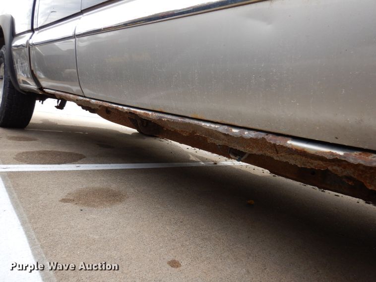 image for item KY9631 2000 GMC Sierra 1500  Ext. Cab pickup truck