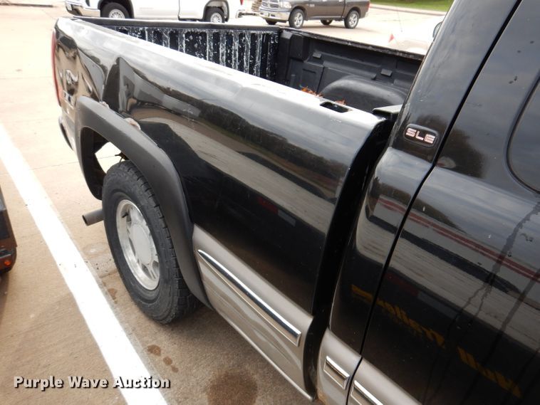 image for item KY9631 2000 GMC Sierra 1500  Ext. Cab pickup truck