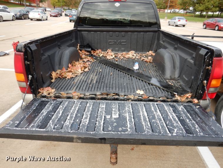 image for item KY9631 2000 GMC Sierra 1500  Ext. Cab pickup truck