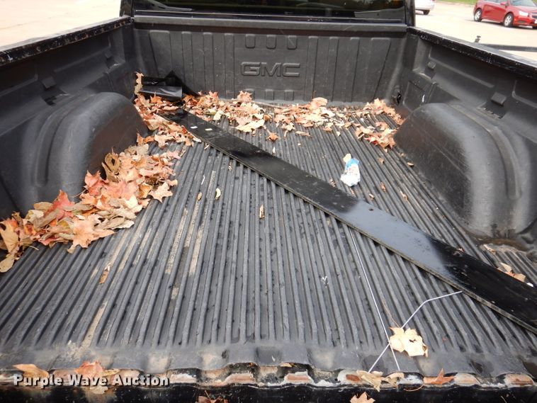 image for item KY9631 2000 GMC Sierra 1500  Ext. Cab pickup truck