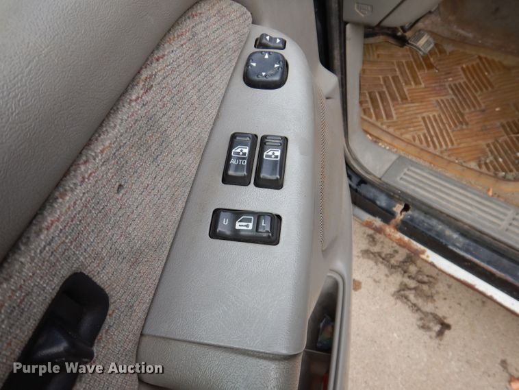 image for item KY9631 2000 GMC Sierra 1500  Ext. Cab pickup truck