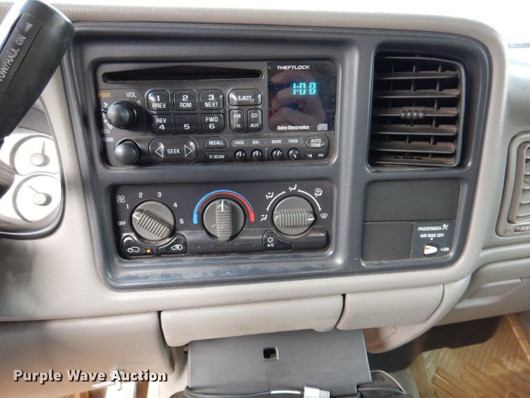 image for item KY9631 2000 GMC Sierra 1500  Ext. Cab pickup truck