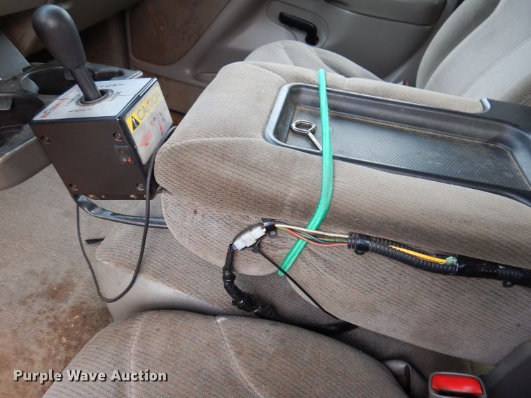 image for item KY9631 2000 GMC Sierra 1500  Ext. Cab pickup truck