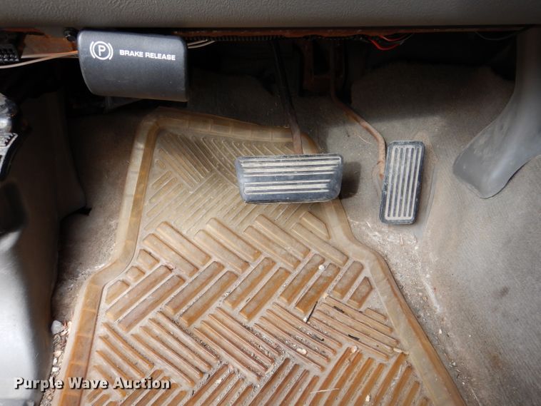 image for item KY9631 2000 GMC Sierra 1500  Ext. Cab pickup truck