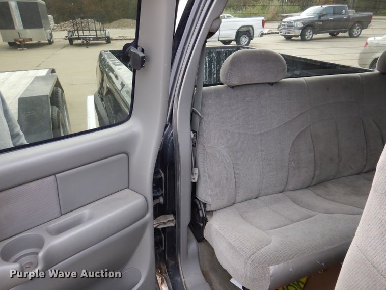 image for item KY9631 2000 GMC Sierra 1500  Ext. Cab pickup truck