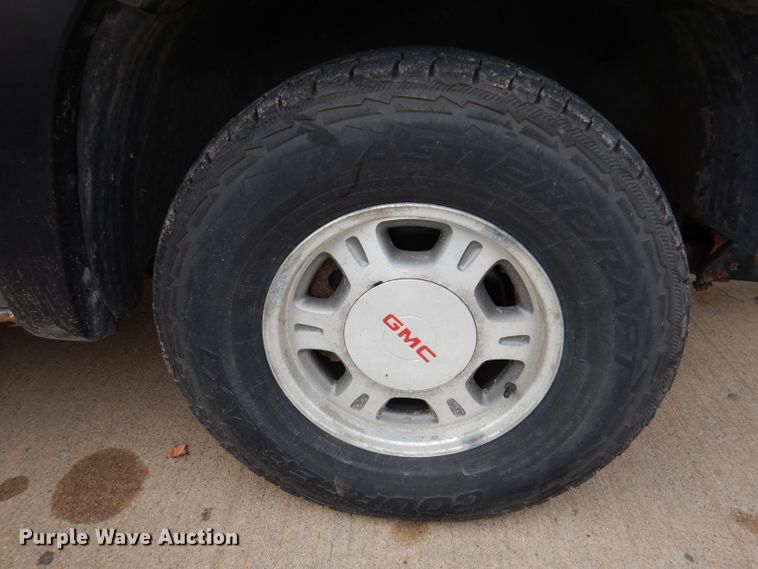 image for item KY9631 2000 GMC Sierra 1500  Ext. Cab pickup truck