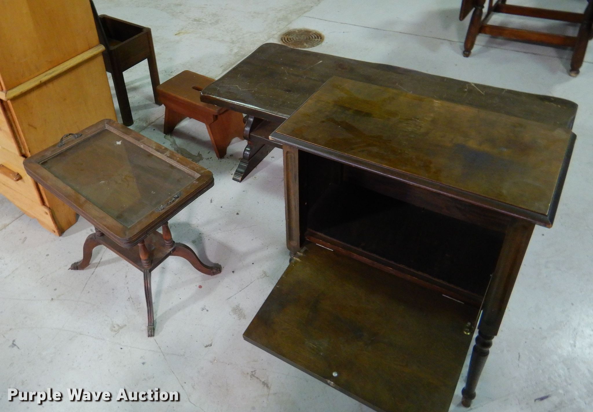 Furniture in Ottumwa, IA Item KY9638 sold Purple Wave