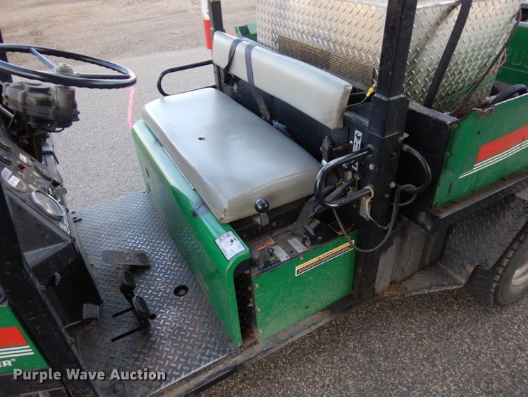 image for item JS9407 Cushman Turf Truckster  utility vehicle