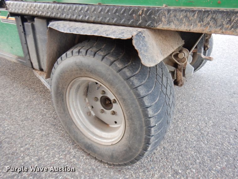 image for item JS9407 Cushman Turf Truckster  utility vehicle