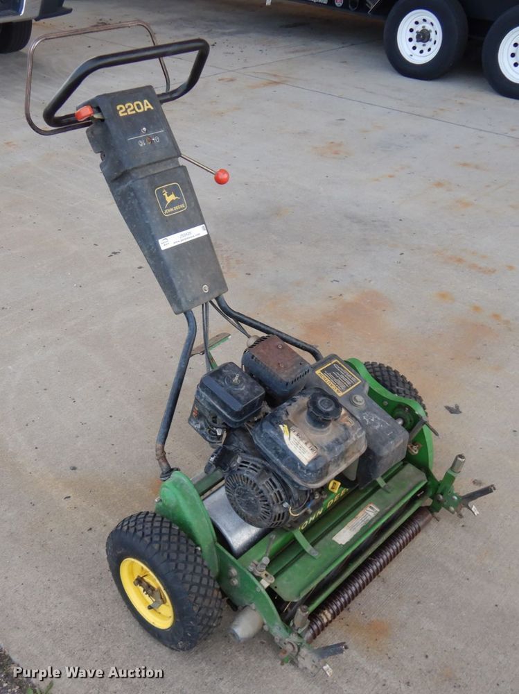 image for item JS9426 John Deere 220A  reel mower