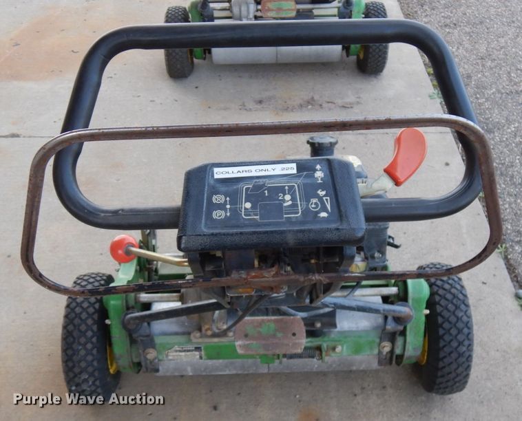 image for item JS9426 John Deere 220A  reel mower