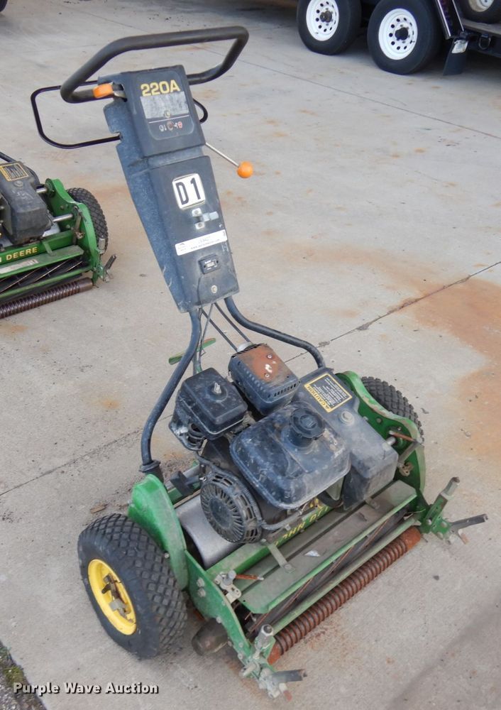 image for item JS9427 John Deere 220A  reel mower