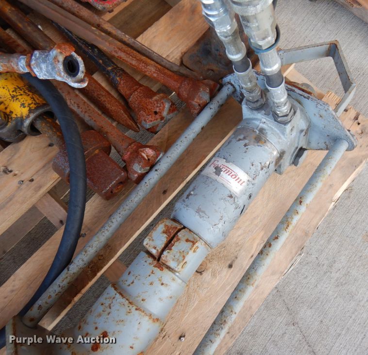 image for item JS9428 (3) post tampers