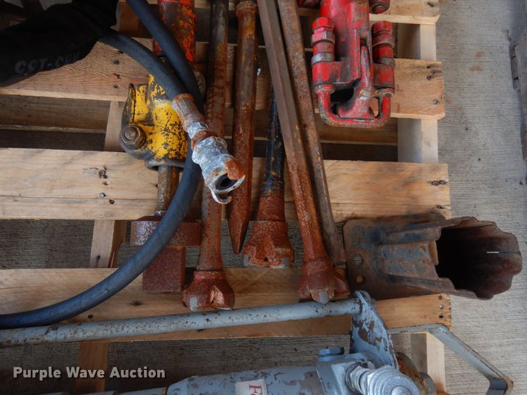 image for item JS9428 (3) post tampers