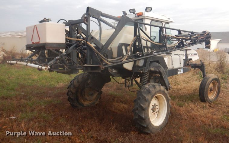 image for item DH8011 SpraCoupe 3440  sprayer