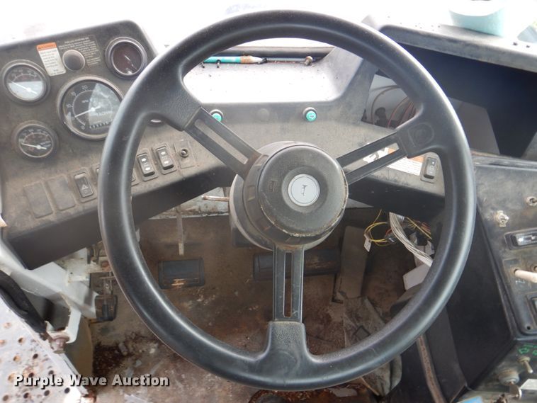 image for item DH8011 SpraCoupe 3440  sprayer