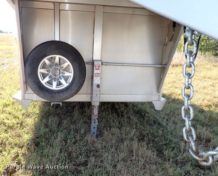 image for item DI5778 2017 Cimarron  livestock trailer