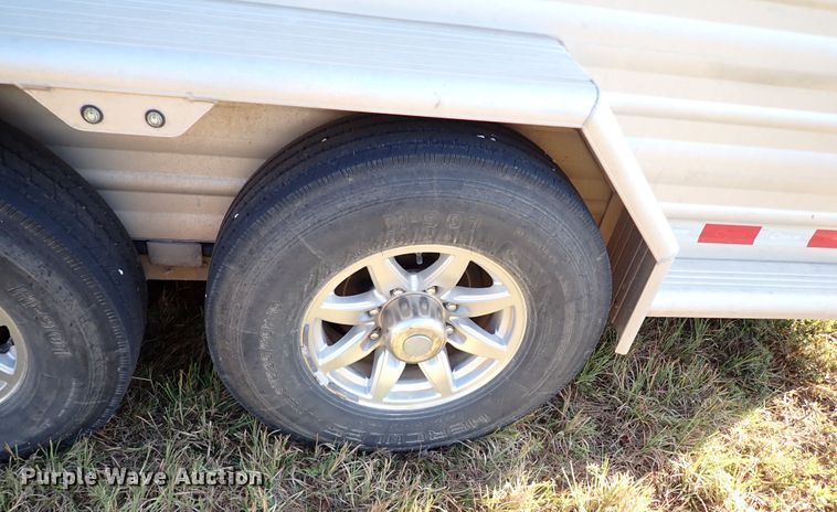 image for item DI5778 2017 Cimarron  livestock trailer