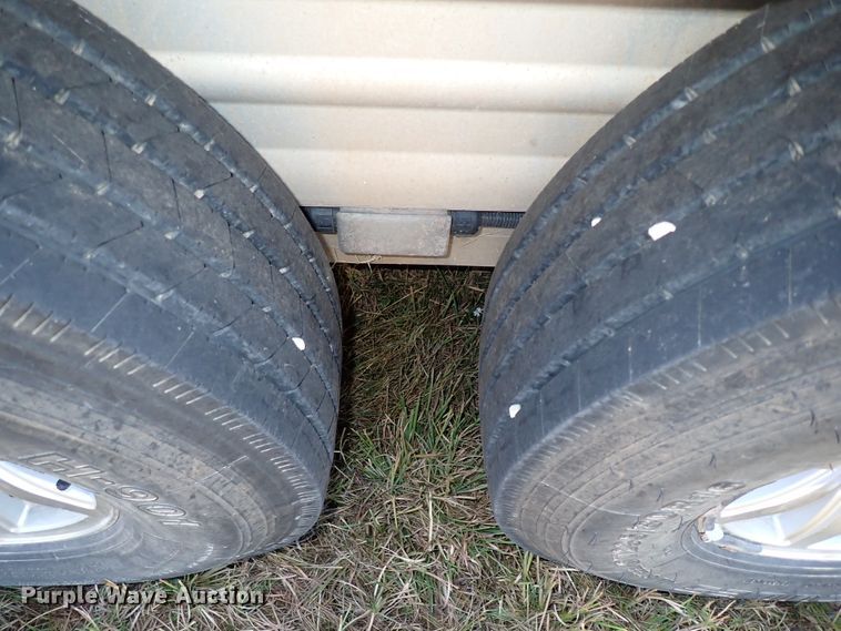 image for item DI5778 2017 Cimarron  livestock trailer