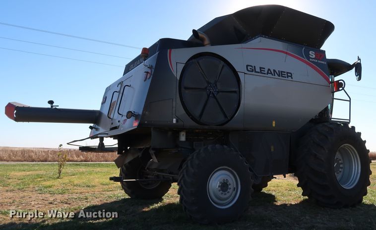 image for item DJ2408 2016 Gleaner S97 Super Series  RWA combine