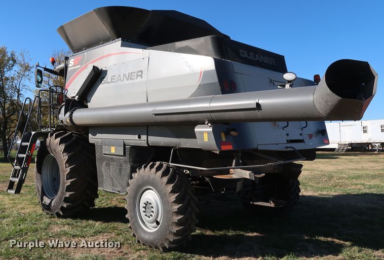 image for item DJ2408 2016 Gleaner S97 Super Series  RWA combine