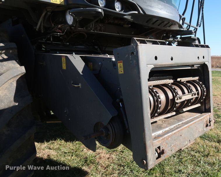 image for item DJ2408 2016 Gleaner S97 Super Series  RWA combine