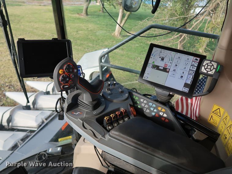 image for item DJ2408 2016 Gleaner S97 Super Series  RWA combine