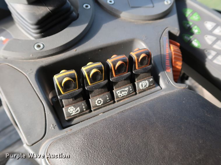 image for item DJ2408 2016 Gleaner S97 Super Series  RWA combine