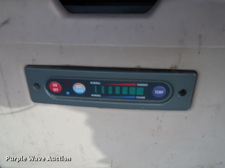 image for item DJ2408 2016 Gleaner S97 Super Series  RWA combine