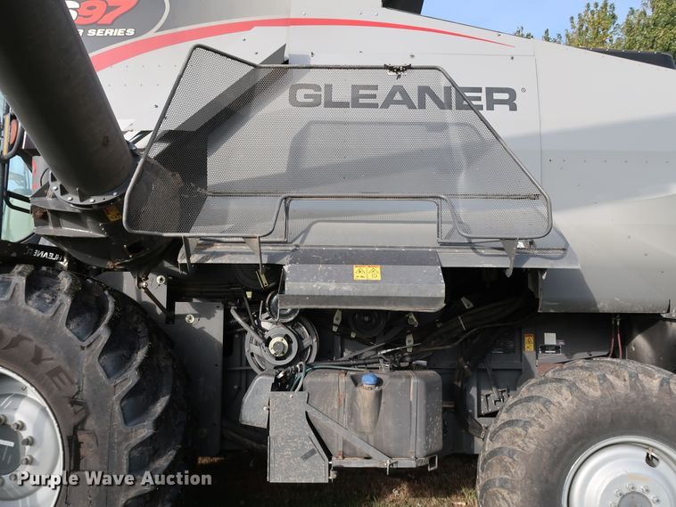 image for item DJ2408 2016 Gleaner S97 Super Series  RWA combine