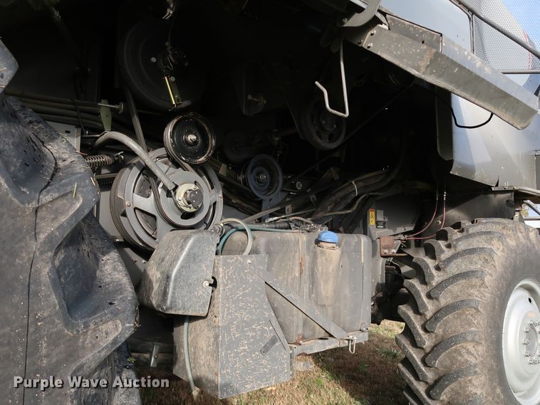 image for item DJ2408 2016 Gleaner S97 Super Series  RWA combine