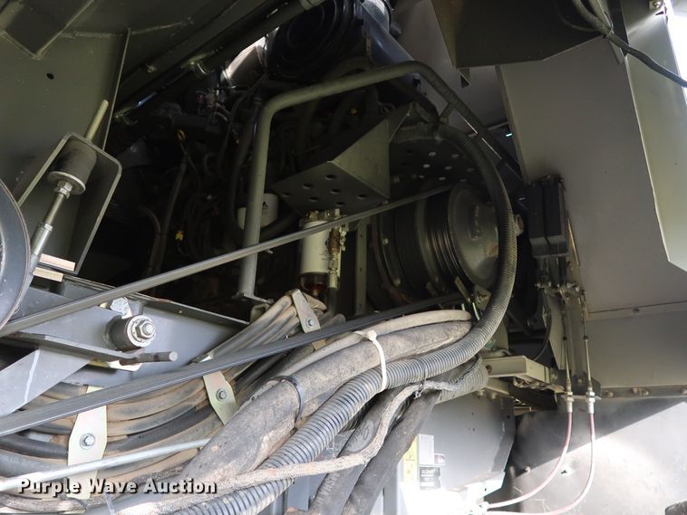 image for item DJ2408 2016 Gleaner S97 Super Series  RWA combine