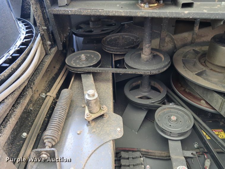 image for item DJ2408 2016 Gleaner S97 Super Series  RWA combine