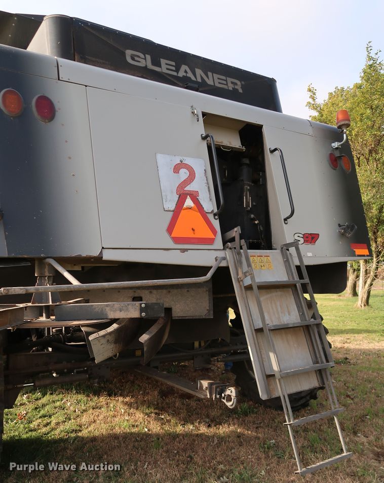 image for item DJ2408 2016 Gleaner S97 Super Series  RWA combine