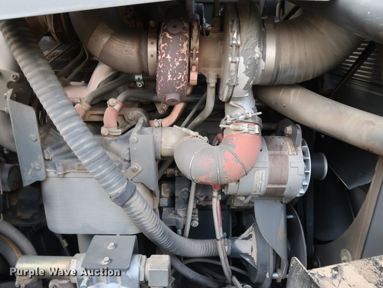 image for item DJ2408 2016 Gleaner S97 Super Series  RWA combine