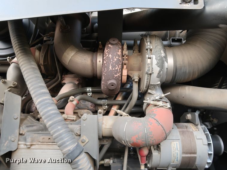 image for item DJ2408 2016 Gleaner S97 Super Series  RWA combine