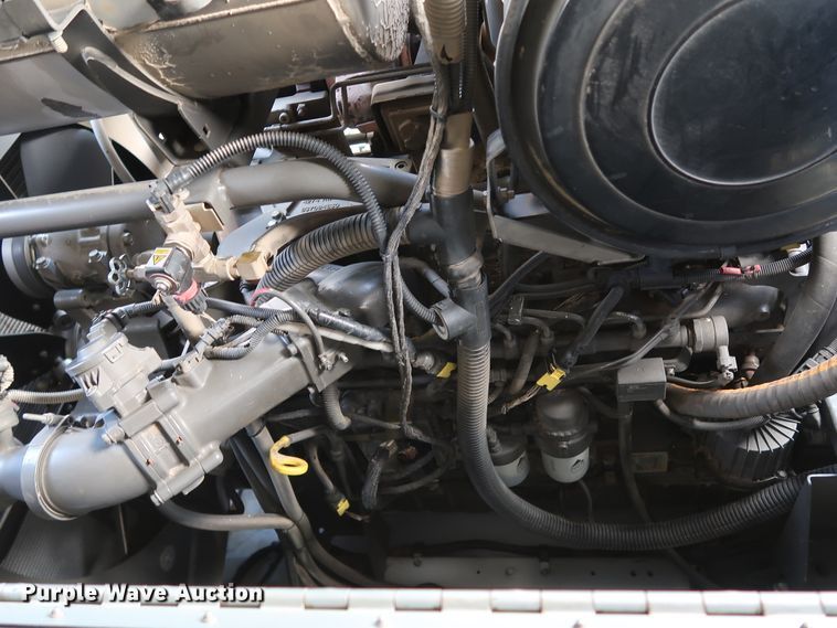 image for item DJ2408 2016 Gleaner S97 Super Series  RWA combine