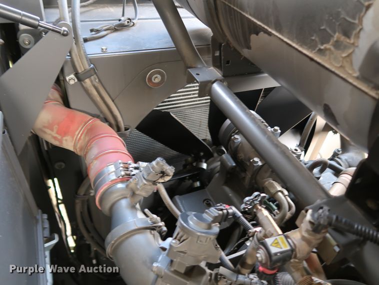 image for item DJ2408 2016 Gleaner S97 Super Series  RWA combine