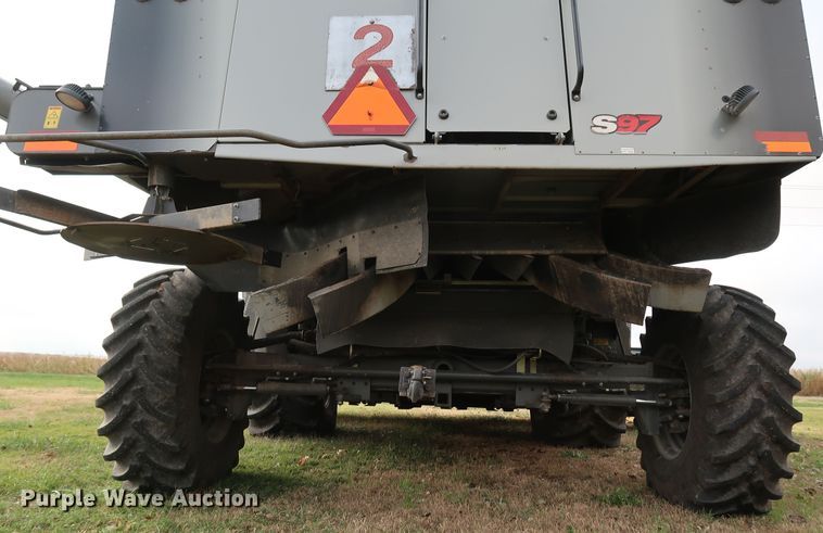 image for item DJ2408 2016 Gleaner S97 Super Series  RWA combine