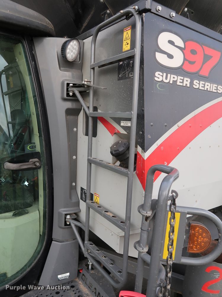 image for item DJ2408 2016 Gleaner S97 Super Series  RWA combine